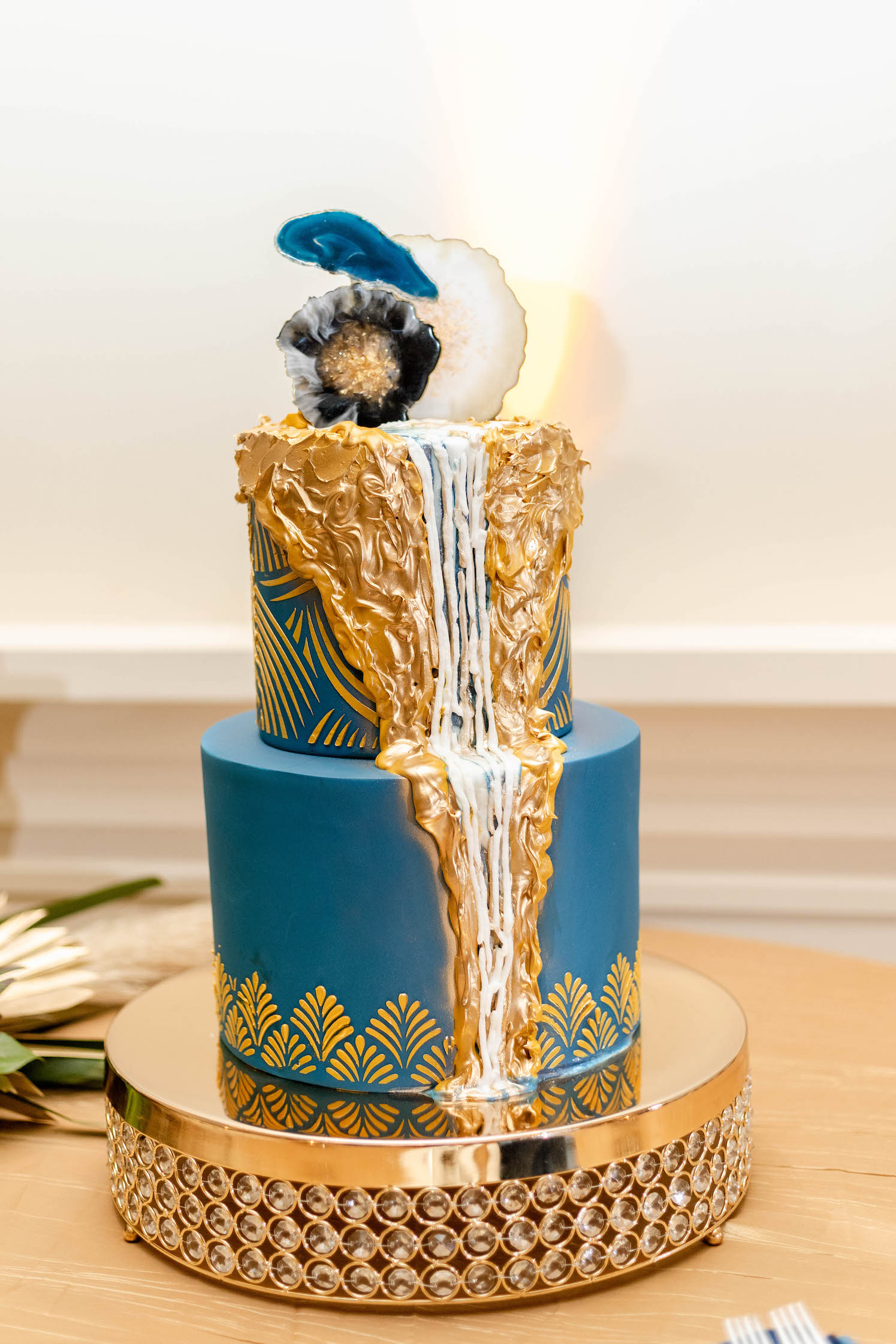 art deco wedding cake