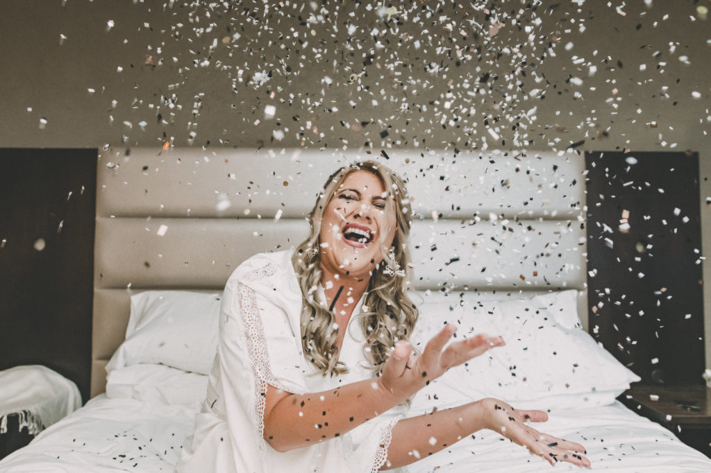 bride confetti photo orlando