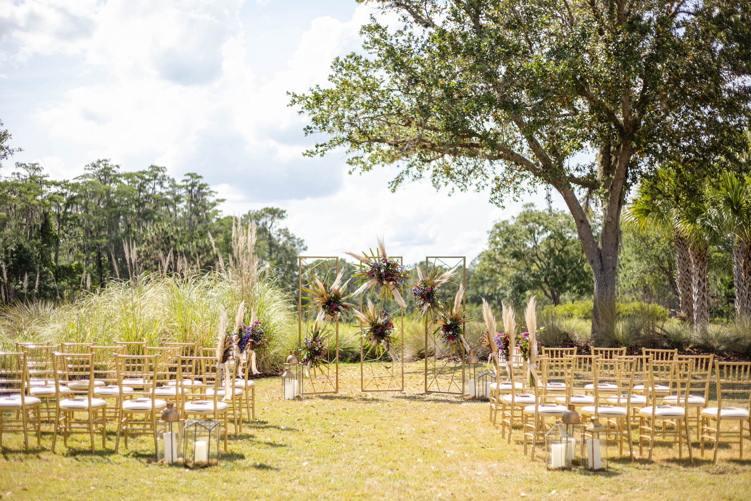 art deco pampas ceremony