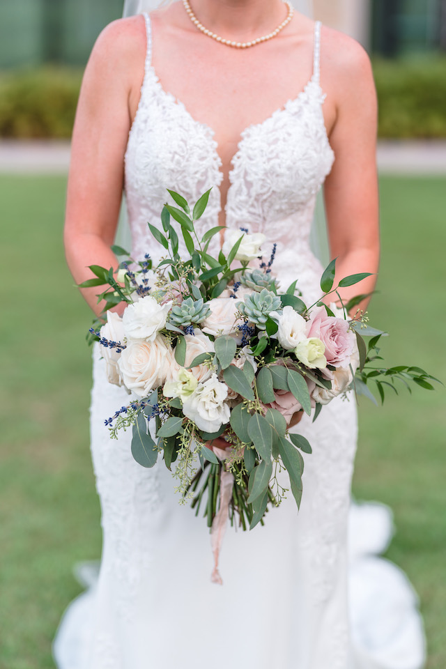 greenery organic wedding bouquet