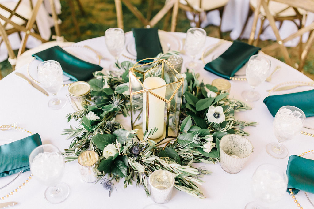 gold green wedding decor