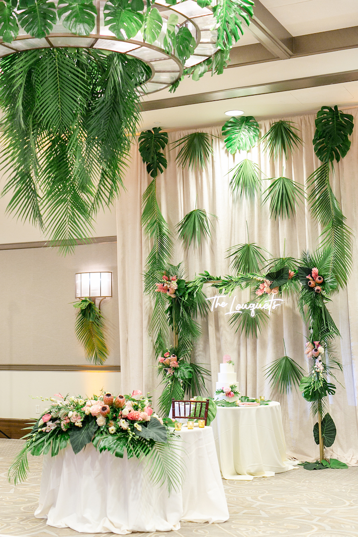 tropical sweetheart table decor