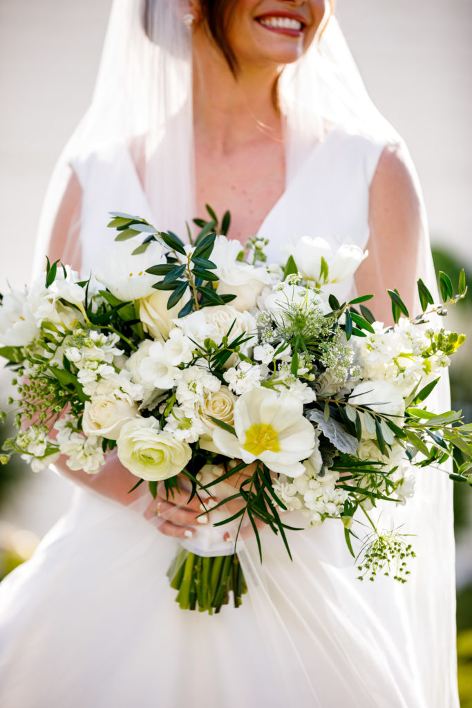 white organic wedding bouquet