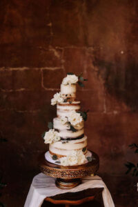 semi naked wedding cake